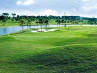 Glenmarie Golf & Country Club - Green